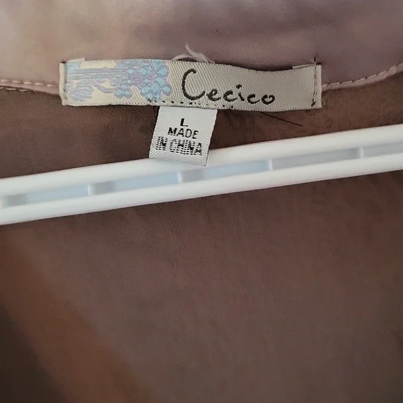 Blouse - Picture 2 of 3